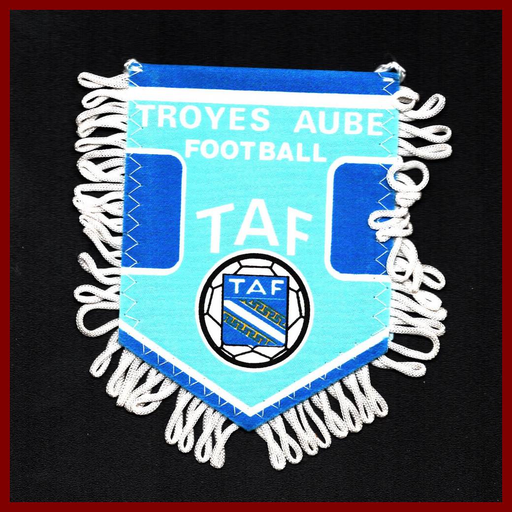 Photo 260 DOUBLE CLUBS FRANCAIS: T - 05 TROYES